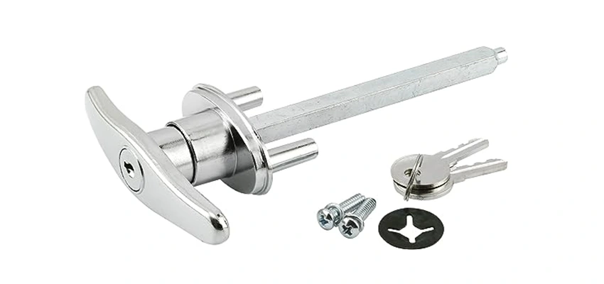 Old Style Garage Door Locks Replacements in Thermalito, California
